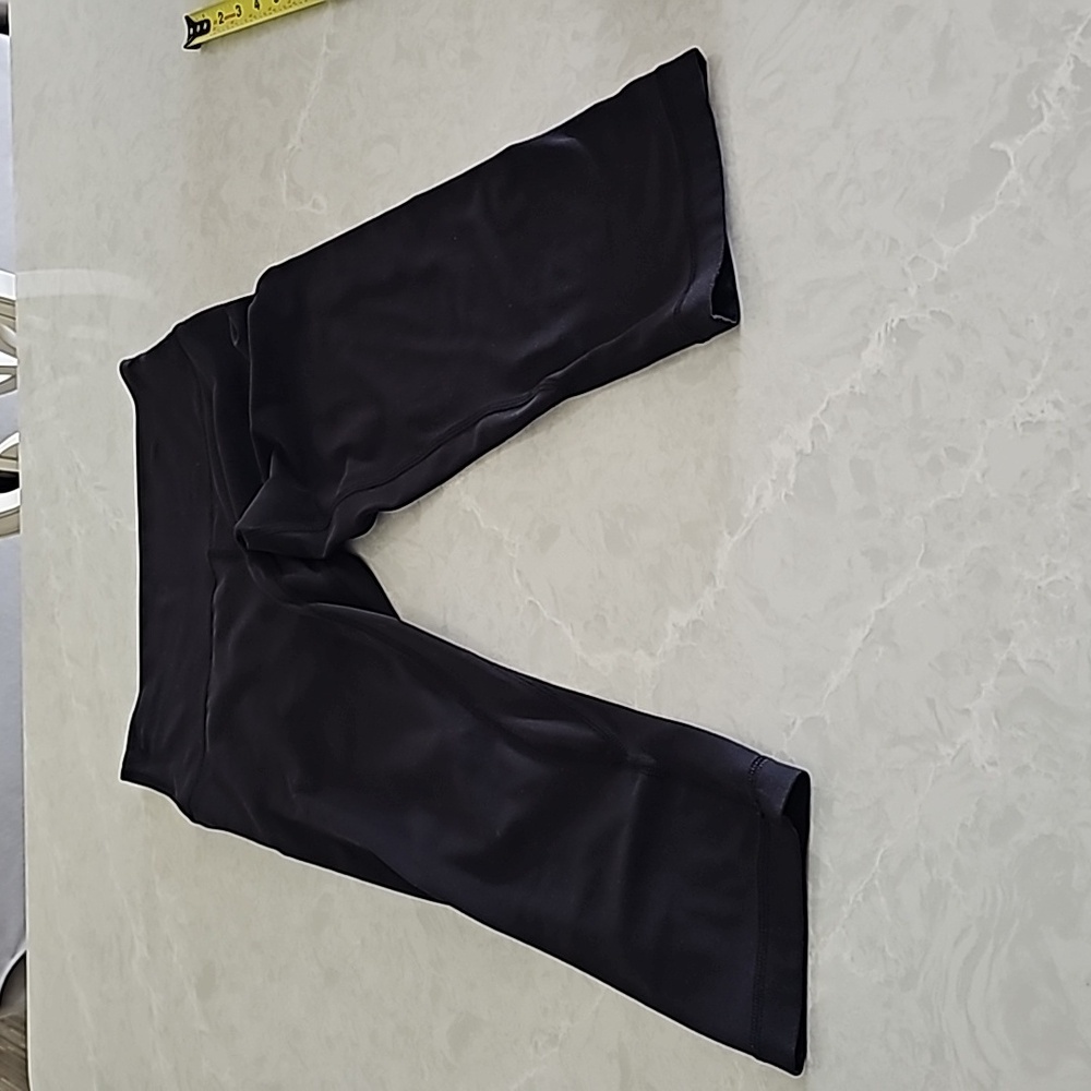 Lululemon Capri Size 8
